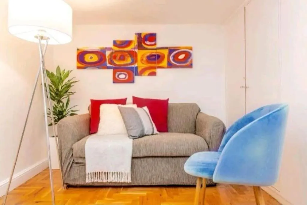 Campo De'Fiori-Rome By Foot Charming Apartment Aircwif Netflix Itálie