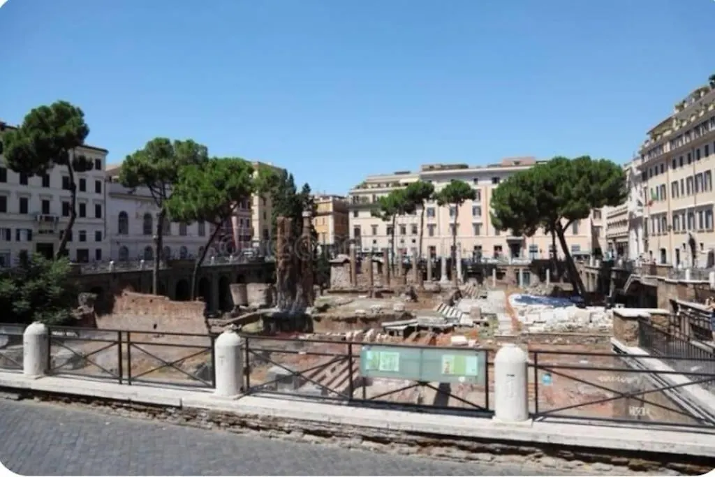 Campo De'Fiori-Rome By Foot Charming Apartment Aircwif Netflix Italy